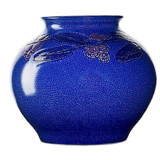 W. HENTSCHEL;  ROOKWOOD Decorated Mat vase