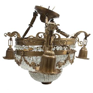 Lámpara de techo. Siglo XX. Estilo Imperio. Elaborada en bronce. Para 4 luces. Con arandelas florales. 44 cm altura