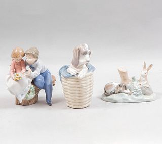 Lote de 3 figuras decorativas. España. Ca. 1960, 1970 y 1989. Elaboradoras en porcelana Lladró. Acabado brillante.