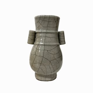 Northern Song Guan Kiln Vase