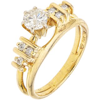 RING WITH DIAMONDS IN 14K YELLOW GOLD 1 Brilliant cut diamond ~0.35 ct Clarity: I1-I2, 6 Brilliant cut diamonds