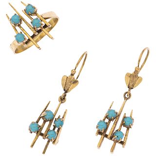 SET OF RING AND PAIR OF EARRINGS WITH TURQUOISES IN 18K YELLOW GOLD 12 Cobochon cut turqouises. Ring size: 7 ¼