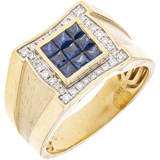 RING WITH SAPPHIRES AND DIAMONDS IN 14K YELLO GOLD 9 Square cut sapphires ~0.90 ct, 32 Brilliant cut diamonds ~0.32 ct