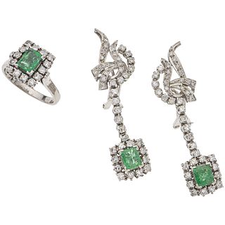 SET OF RING AND PAIR OF EARRINGS WITH EMERALDS AND DIAMONDS IN PALLADIUM SILVER 3 Octagonal cut emeralds, 96 8x8 cut diamonds