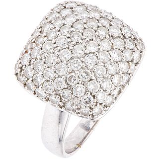 RING WITH DIAMONDS IN 18K WHITE GOLD 84 Brilliant cut diamonds ~2.10 ct. Weight: 6.4 g. Size: 7
