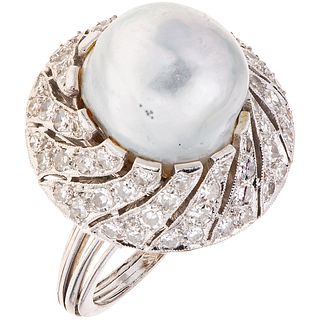 RING WITH CULTIVATED PEARL AND DIAMONDS IN PALLADIUM SILVER 1 Grey pearl, 65 8x8 cut diamonds ~1.50 ct. Weight: 12.6 g. Size: 6