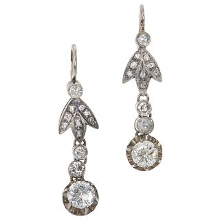 PAIR OF EARRINGS WITH DIAMONDS IN 14K WHITE GOLD 2 Brilliant cut diamonds ~0.80 ct Clarity: I2-I3, 22 Diamonds (different cuts)