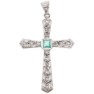 CROSS WITH EMERALD AND DIAMONDS IN PALLADIUM SILVER 1 Square cut emeralds ~0.30 ct, 16 8x8 cut diamonds ~0.16 ct
