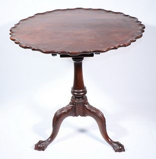 CHIPPENDALE MAHOGANY BREAKFAST TABLE