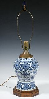BLUE & WHITE DELFT LAMP WITH SHADE