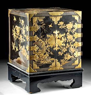18th C. Japanese Gilt & Lacquered Wood Box w/ Key