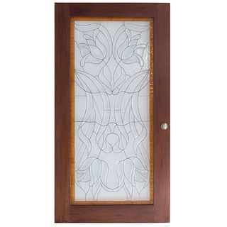 Puerta. Siglo XX. Estructura de madera. Decorada con vitral floral emplomado. 218 x 117 cm