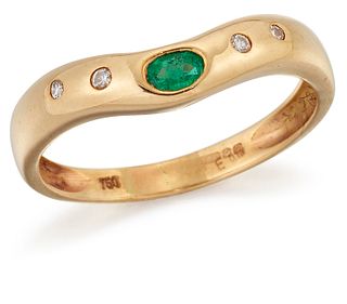 AN 18 CARAT GOLD EMERALD AND DIAMOND RING, an oval-cut emer