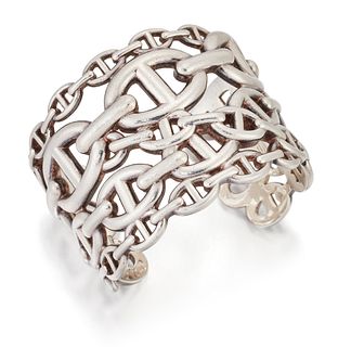 HERMES: A CHAINE D'ANCRE ENCHAINEE CUFF BANGLE,?vari-sized 