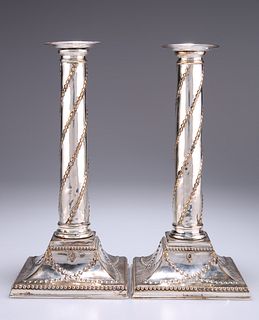 A PAIR OF OLD SHEFFIELD PLATE CANDLESTICKS, LATE 18TH CENTU