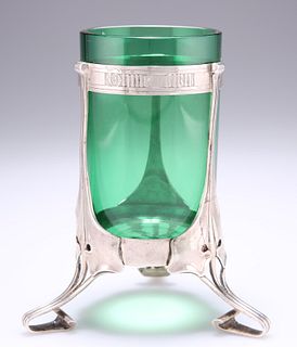 AN ART NOUVEAU SILVER AND GREEN GLASS VASE, by?Goldsmiths &