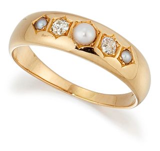 AN 18 CARAT GOLD SPLIT PEARL AND DIAMOND RING, a central sp