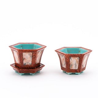 PAIR, CHINESE SMALL PLANTERS, SINGLE UNDERPLATE