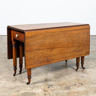 AMERICAN PINE DROP LEAF TABLE, CIRCA 1800-1850