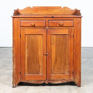 EARLY 19TH C. AMERICAN COUNTRY PINE CUPBOARD