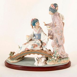 Springtime in Japan 01001445 - Lladro Porcelain Figure