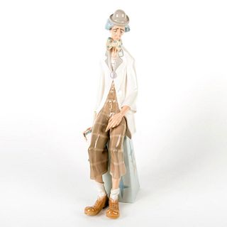 Clown with Concertina 1001027 - Lladro Porcelain Figure
