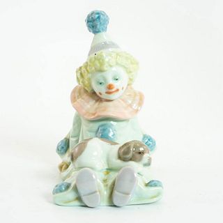 Pierrot With Puppy 01005277 - Lladro Porcelain Figure