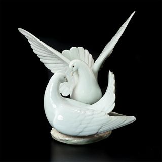 Love Nest 1006291 - Lladro Porcelain Figure
