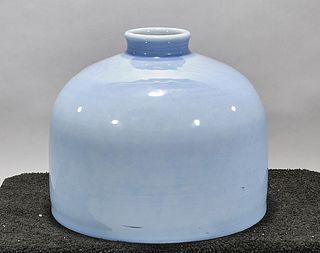 Large Chinese Glazed Porcelain Beehive Pot