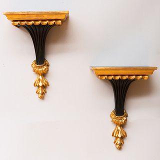 Pair of Italian Painted and Parcel-Gilt Brackets, of Recent Manufacture