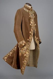 GENTS EMBROIDERED FORMAL COAT, 1775 - 1800.