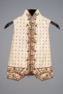 GENTS SILK EMBROIDERED WAISTCOAT, LATE 18th - EARLY 19th C.