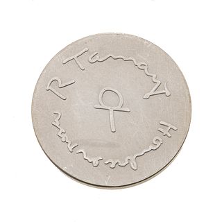 Rufino Tamayo. (Oaxaca de Juárez, México 1899-Ciudad de México, 1991) Medalla conmemorativa con su obra gráfica "El hombre en ro...