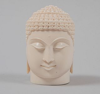 Busto de Siddhartha. Origen asiático, siglo XX. Talla en marfil.