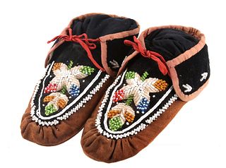 Iroquois Indian Beaded Leather Moccasins
