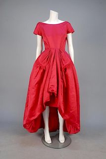 UNLABELED SILK EVENING DRESS, 1950s.