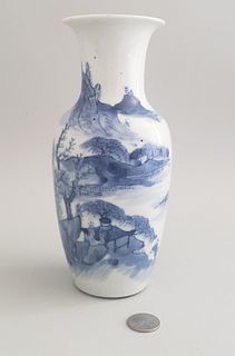 19th Century Blue and White Chinese Vase