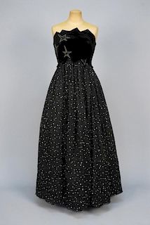 CATHERINE WALKER STRAPLESS SILK EVENING DRESS, 1970s.