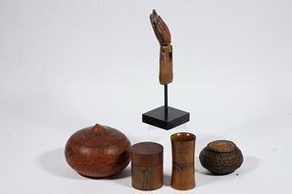 (5) DECORATIVE OBJECTS