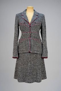 CHANEL WOOL BLEND SKIRT SUIT.