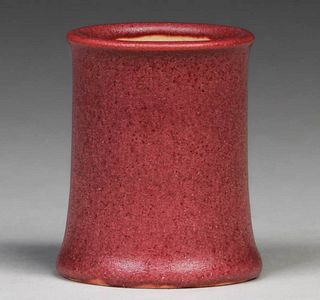 FHR Los Angeles Matte Red Cabinet Vase 1908