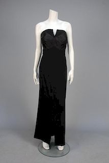 LARGE SIZE CHANEL HAUTE COUTURE STRAPLESS EVENING GOWN.