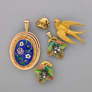 GROUP OF NATURALISTIC GOLD OR ENAMEL JEWELRY