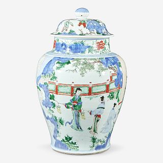 A Chinese wucai-decorated porcelain large jar and cover