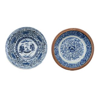 TWO CHINESE BLUE AND WHITE DISHES