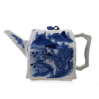 A CHINESE BLUE AND WHITE ‘LANDSCAPE’TEAPOT
