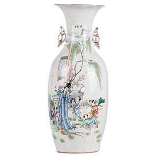 A CHINESE FAMILLE-ROSE ‘FIGURES’ VASE