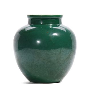 A CHINESE GREEN-GLAZED JAR