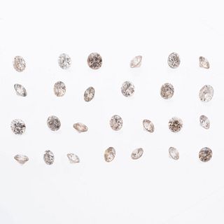 DIAMANTES SIN MONTAR  26 Diamantes color champagne corte brillante ~0.85 ct Diferentes calidades.