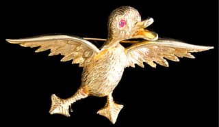 Vintage 18K Yellow Gold Duck Pin  w/Rubies